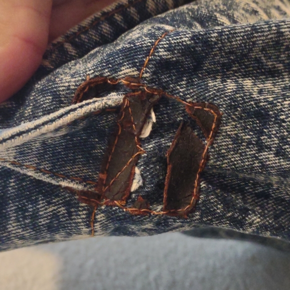 Acid wash denim shoulder bag - Picture 6 of 8